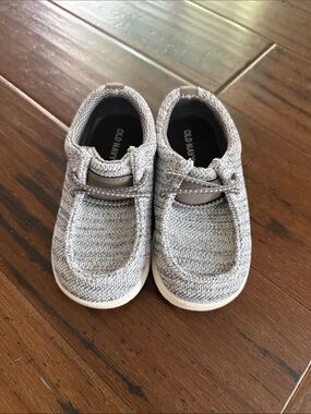 Old Navy Gray Knit Slip-On Sneakers for Kids